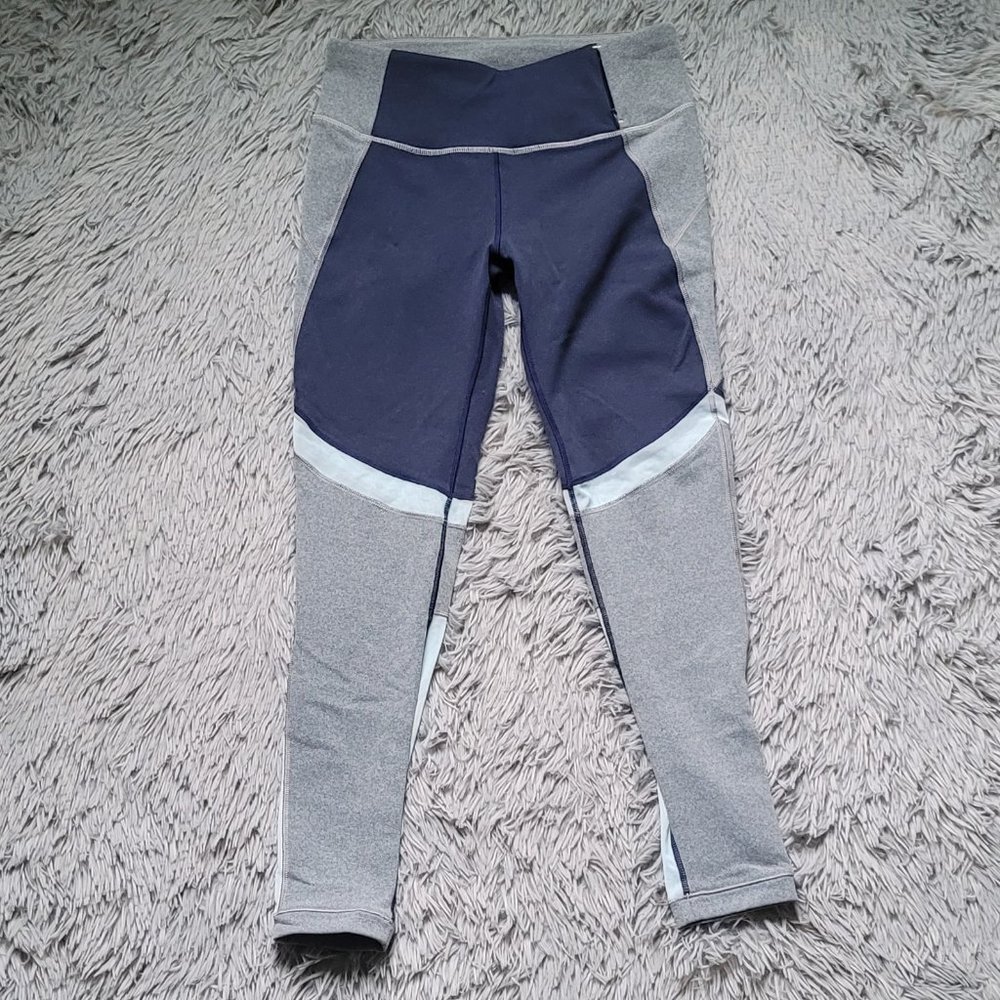 EUC Women's Workout Legging Size Small